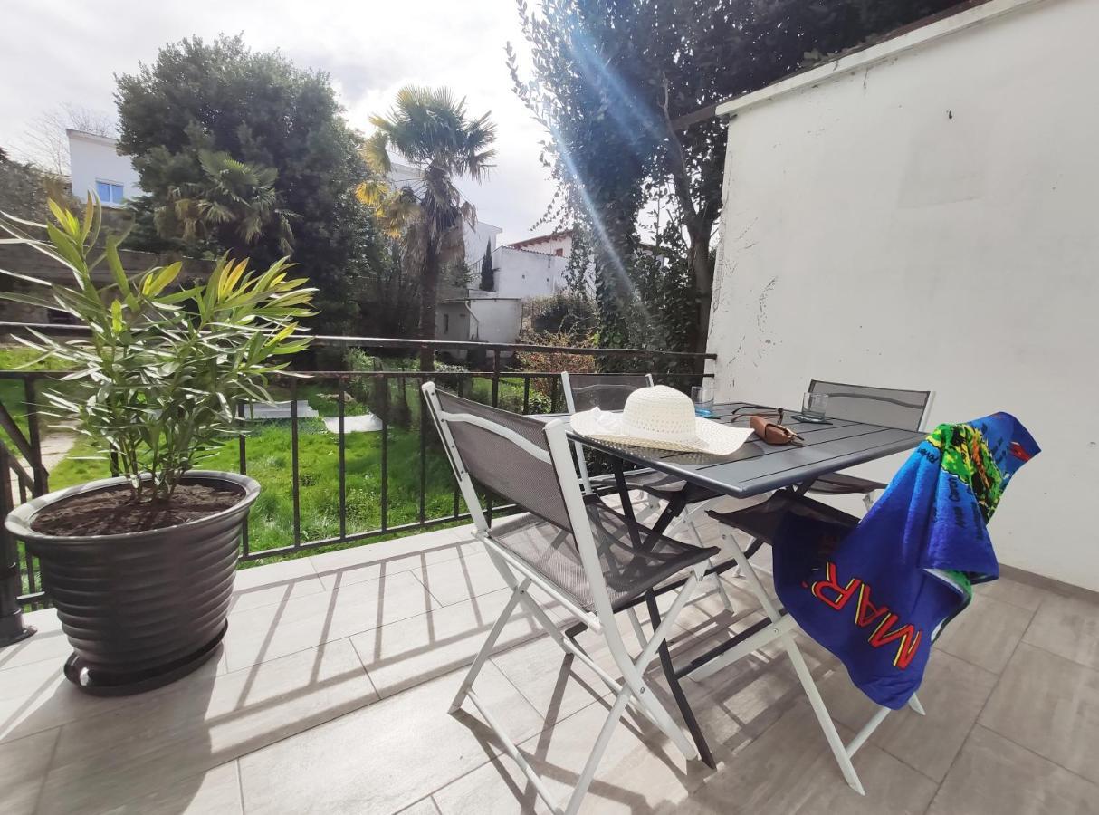 Charmant T2 Proche Plage Avec Terrasse Privative Royan Exterior photo
